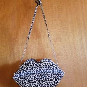NWOT~"Lips" Purse